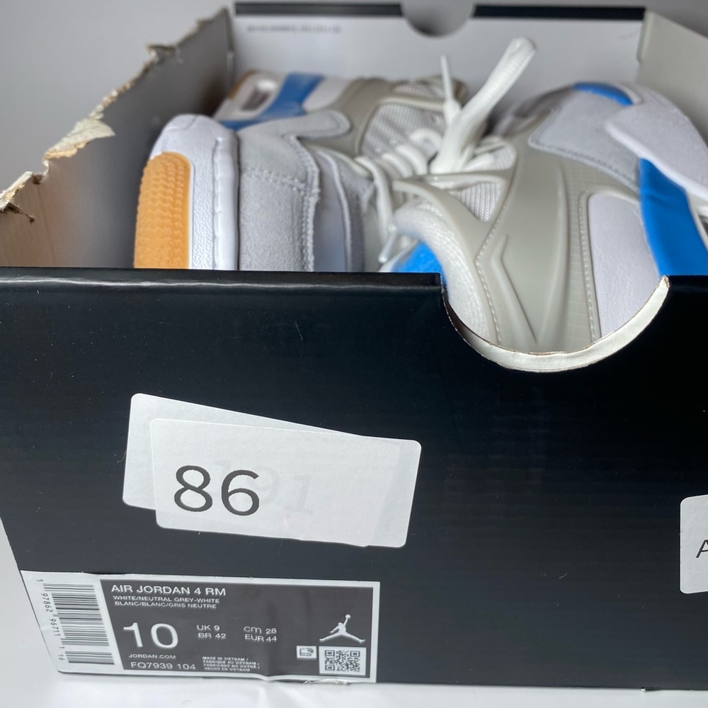 Jordan Athletic Shoes White Gray Blue - Picture 10 of 10